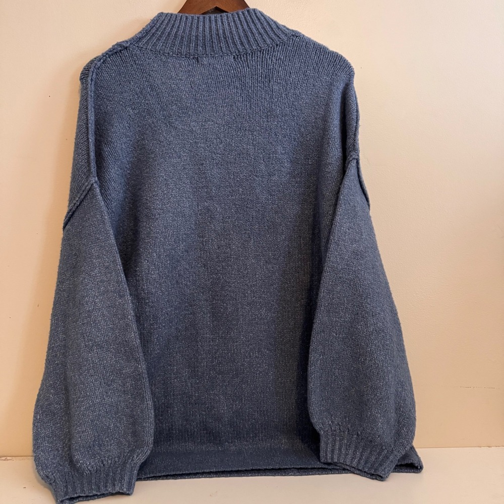 Women's Sz L Blue Mock Neck Oversized Sweater Fall Winter Capsule Staples - Picture 4 of 5